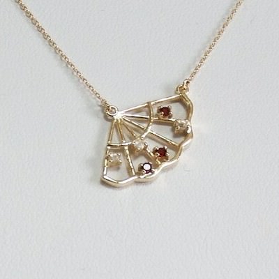 アイレジュエリー 扇子モチーフK10ゴールドネックレス